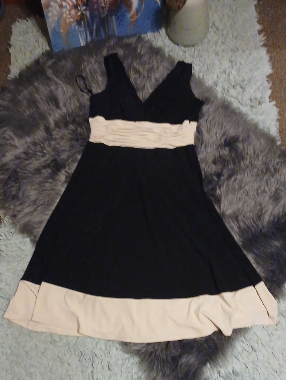 Jones New York Black Dress with Cream Waistband and Hem